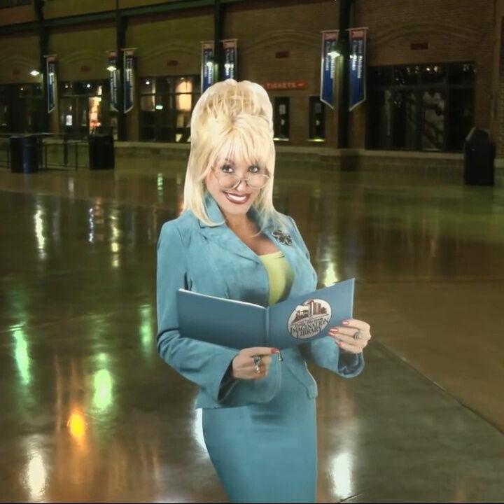 Keith meets Dolly Parton at Give for Good Louisville